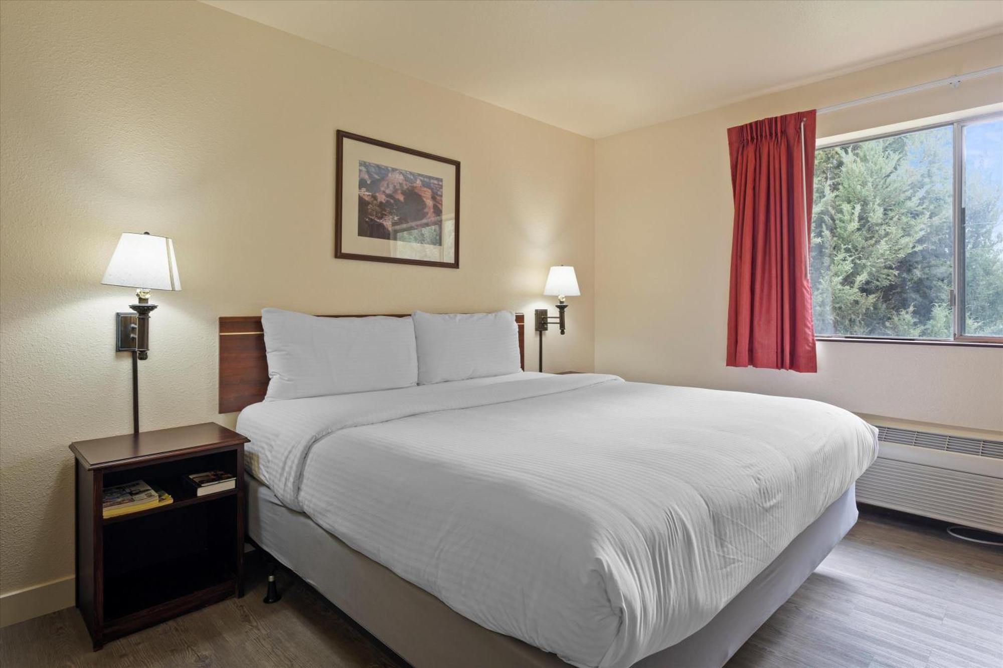 Quincy Inn And Suites Екстер'єр фото
